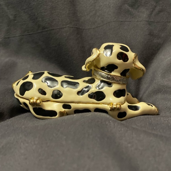 Rucinni Dalmation Dog Enamel Trinket Box Swarovski Crystal Bow 2” x 4” (red) - Picture 2 of 5